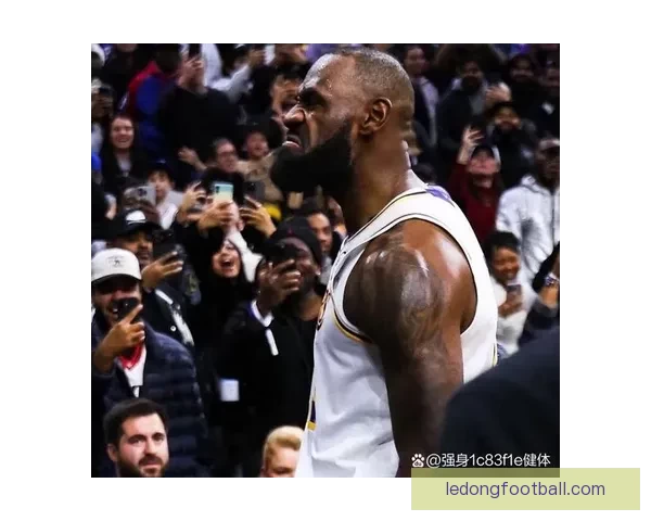 詹姆斯投篮神准创历史纪录约老师奇葩数据首现NBA赛场